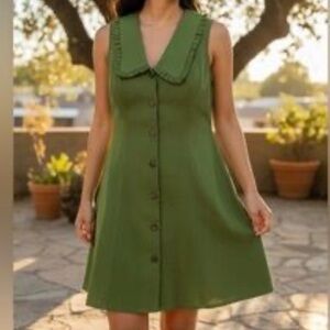 Monteau size small green sleeveless button front v neck ruffled collar dress new